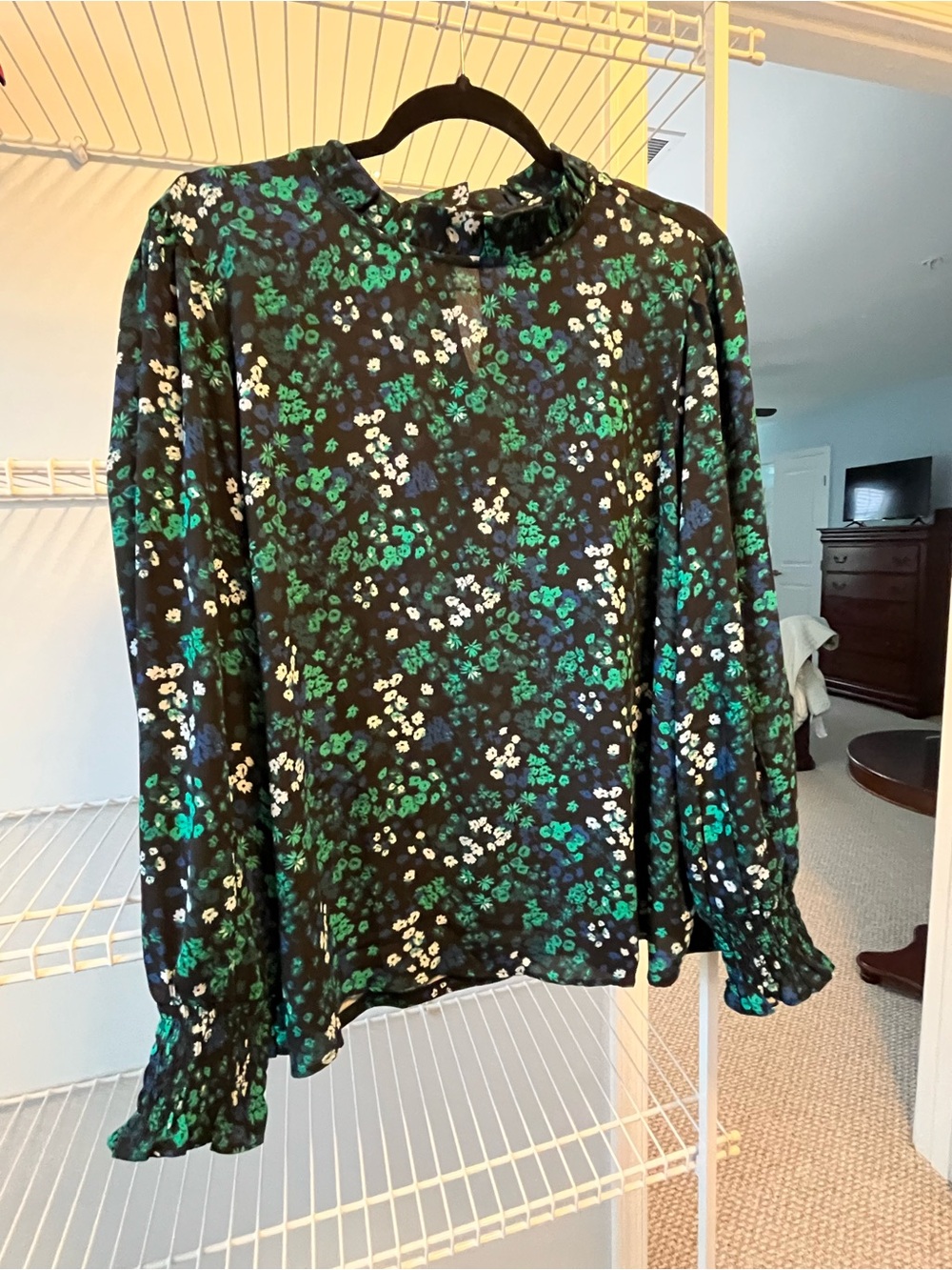 Ann Taylor Black Floral Ruffle-Neck Blouse with Green and White Print